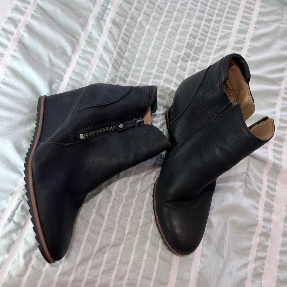 NATURALIZER SOUL Women's Black Haley Wedge Ankle Bootie size 8 - Picture 3 of 9